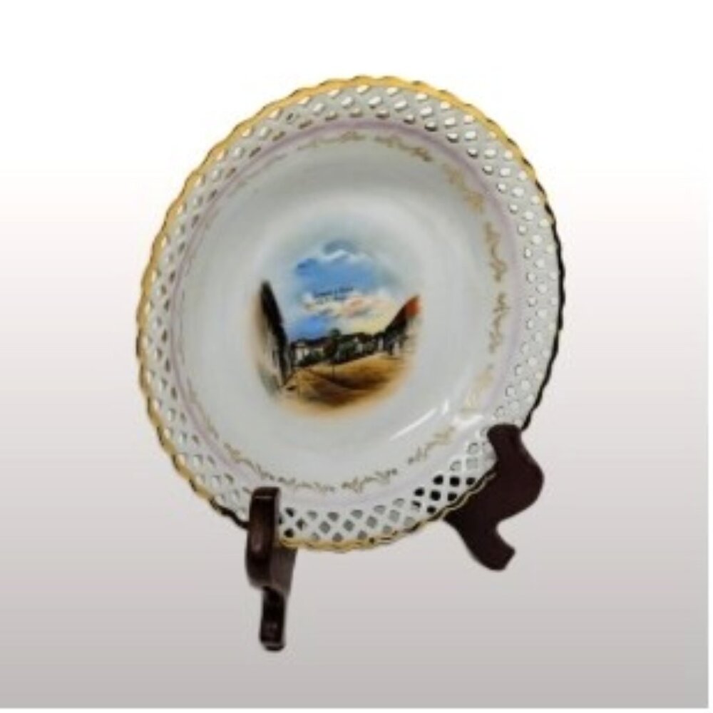 Schumann Bavaria Bowl Reticulated Gilded Rim Motif Vintage 1950s 7 3/4"